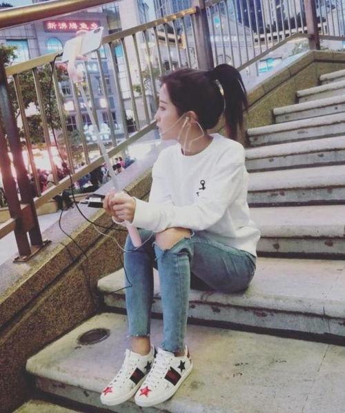 莉哥闺蜜爆料视频,背后惊人真相曝光 第1张 莉哥闺蜜爆料视频,背后惊人真相曝光 第1张